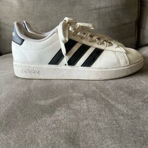 Adidas Men Size 8 Grand Court 2.0 White and Black Sneakers Low Top